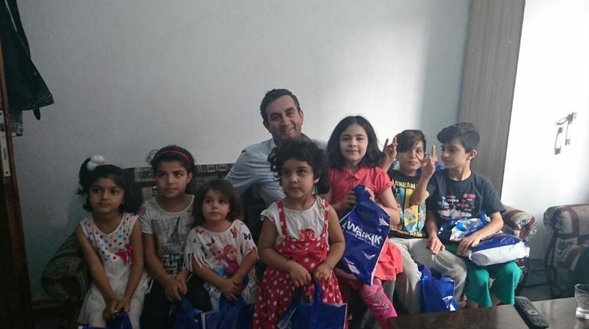 İhtiya&ccedil; Sahibi &Ccedil;ocuklar Bayramlıklarına Kavuştu