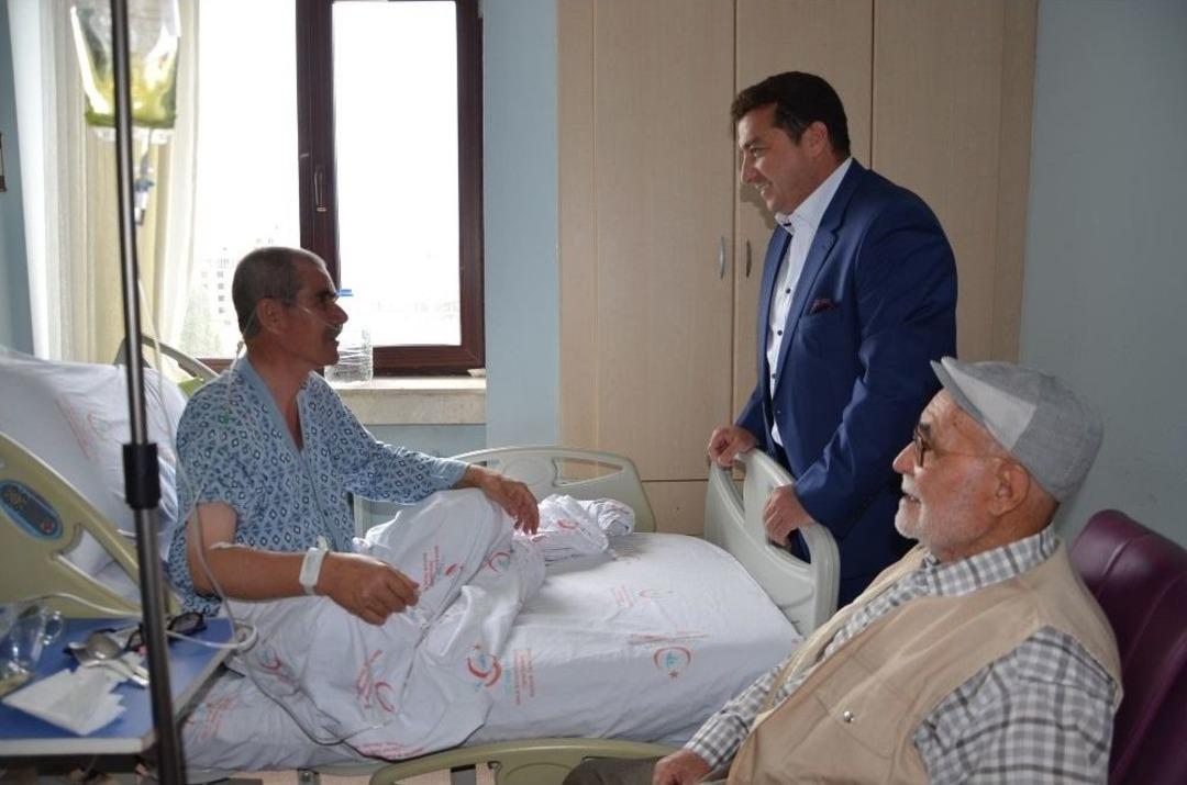 Başkan Bakıcı Hastanede Şifa Arayan Vatandaşlar İle Bayramlaştı