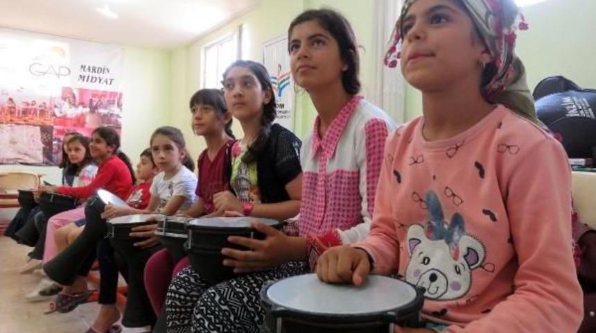 Suriyeli Ve Midyatlı Çocuklar Yaz Kursunda