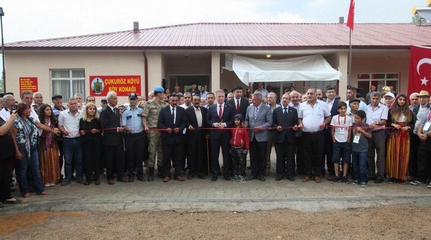 Vali G&uuml;l, K&ouml;y Konağının A&ccedil;ılışına Katıldı