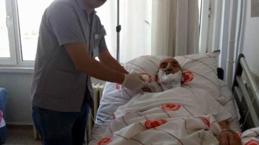 C&uuml;&rsquo;de Hastalara Bayram Tıraşı