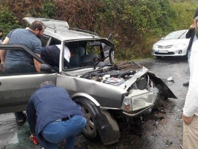 Ünye- Akkuş Yolunda Kaza: 2'si Çocuk 4 Yaralı