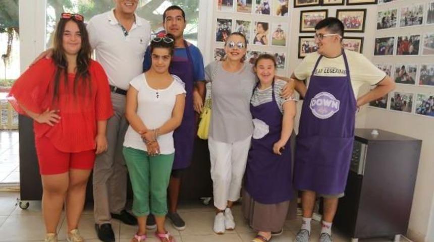 Nil&uuml;fer, Mersin'de Down Sendromlu &Ccedil;ocukların Konuğu Oldu