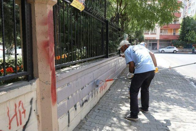 Diyarbakır Büyükşehir Belediyesi Görüntü Kirliliğini Ortadan Kaldırıyor