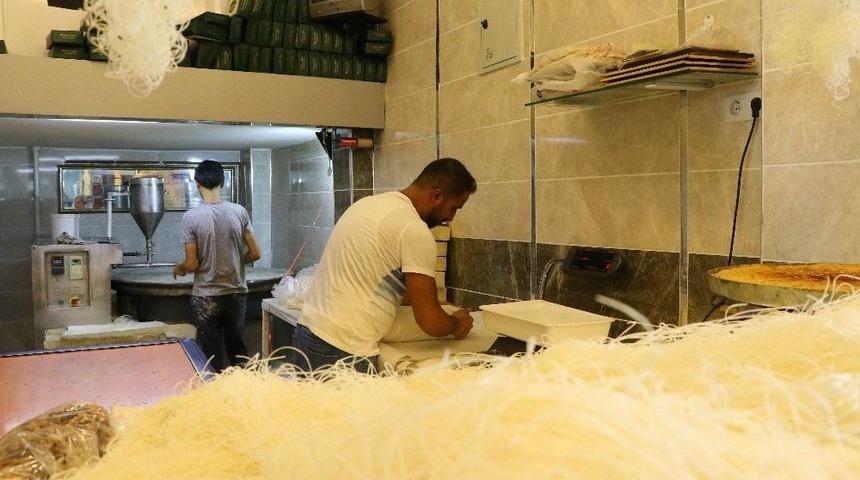 &Ccedil;arşı Pazarda Bayram Yoğunluğu