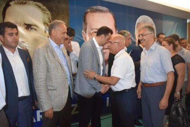 Ak Parti İzmir İl Örgütü'nde Bayramlaşma Buluşması