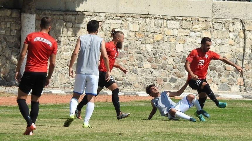 &Ccedil;eşme Belediyespor Hazırlık Ma&ccedil;larının Sayısını Arttırdı