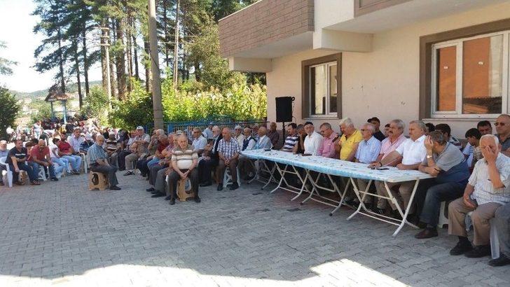 Gülüç Belediyesi Mezarlıklarda Kur’an-ı Kerim Okuttu G4