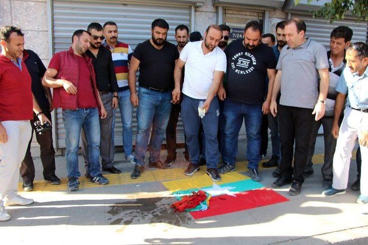 Mynamar Bayrağı Yaktılar G5