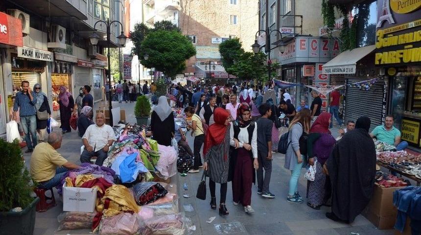 Iğdır&rsquo;da Bayram Pazarı Kuruldu