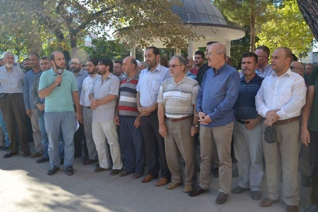 Arakan Katliamı Balıkesir&rsquo;de Protesto Edildi