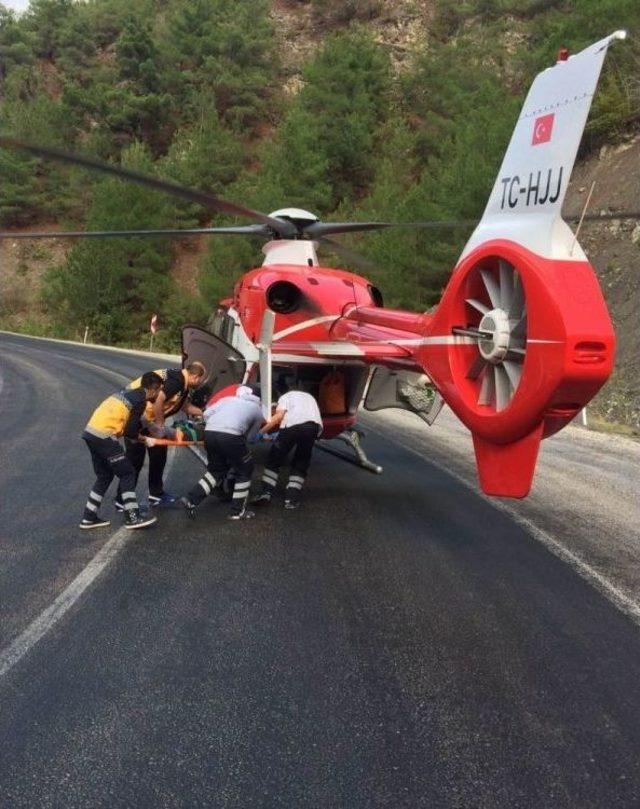 Kazada Yaralanan Traktör Sürücüsünün Yardımına Ambulans Helikopter Yetişti