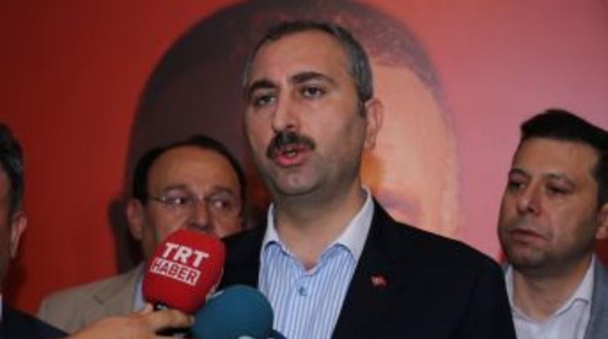 Adalet Bakanı G&uuml;l&rsquo;den İzmir&rsquo;deki Patlamaya İlişkin A&ccedil;ıklama