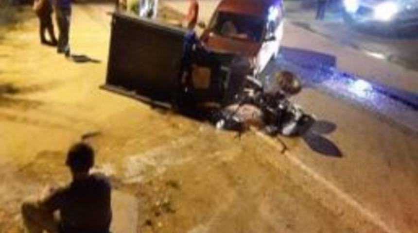 &Ccedil;apa Motoru İle Hafif Ticari Ara&ccedil; &Ccedil;arpıştı: 1 Yaralı