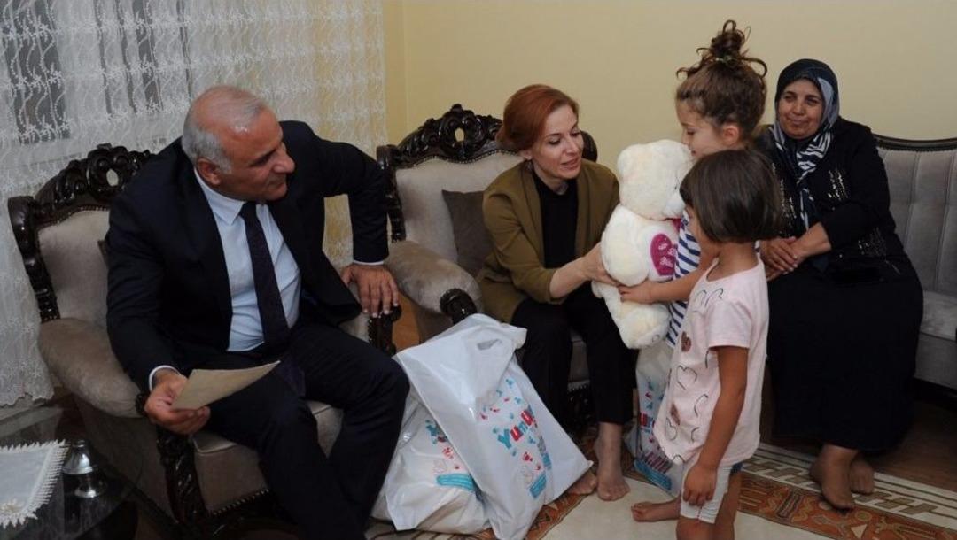 Vali Zorluoğlu Ve Eşi, Arife G&uuml;n&uuml; &Ccedil;eşitli Ziyaretler Ger&ccedil;ekleştirdi