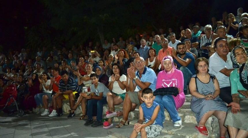 Didim&rsquo;de Halk Oyunları Festivali Coşkusu