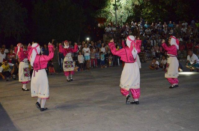 Didim’de Halk Oyunları Festivali Coşkusu