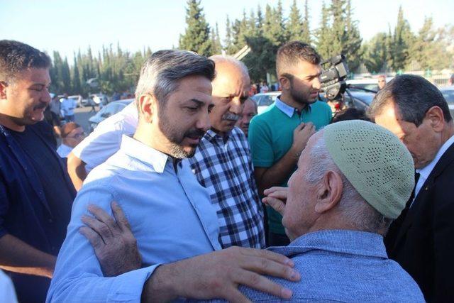 Adıyaman’da Binlerce Kişi Bayram Namazı İçin Saf Tuttu