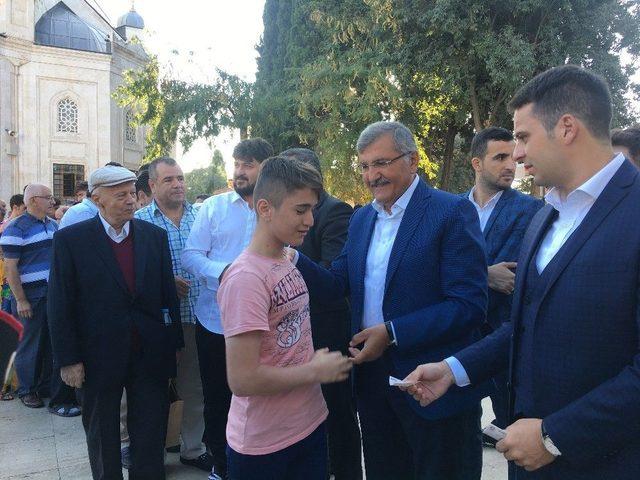 Zeytinburnunda Bayramlaşma Geleneği Devam Ediyor 1