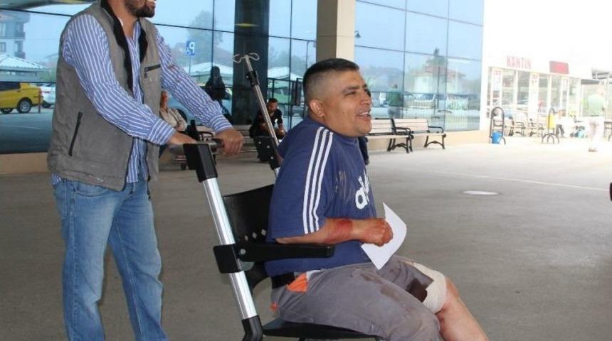 Kurban Keserken Kendini Yaralayanlar Hastanelere Akın Etti