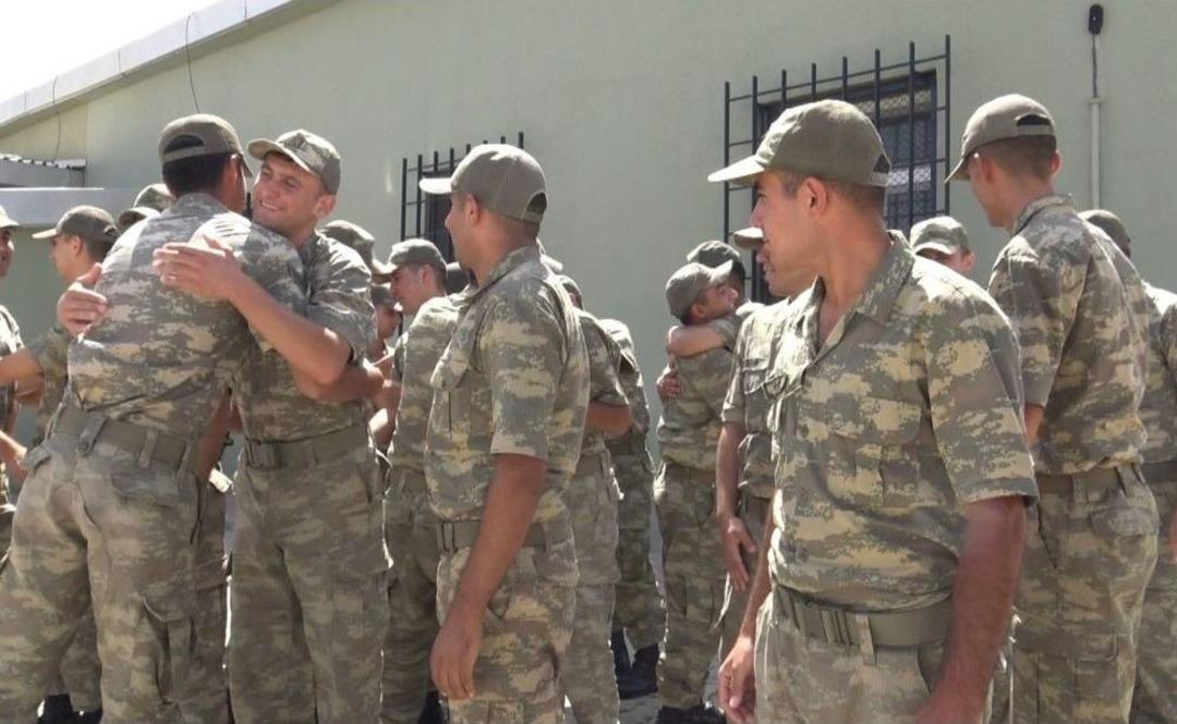 Eller Tetikte, G&ouml;zler Sınırda