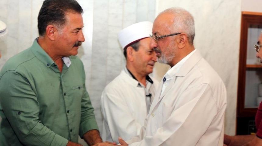 Başkan Tuna, Vatandaşlarla Bayramlaştı