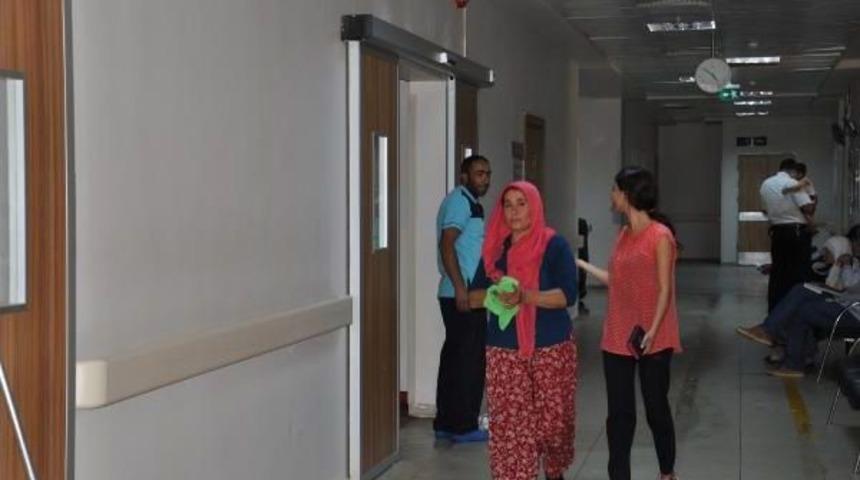 Gaziantep'te, Acemi Kasaplar Kendilerini Yaraladı