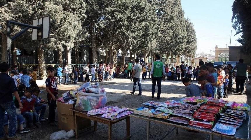 Suriye’de Yetim Çocuklar Bayramda Gönüllerince Eğlendi