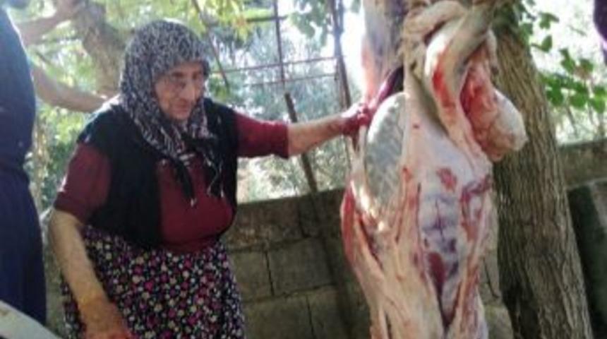 Erkek Kasaplara Taş &Ccedil;ıkarttı