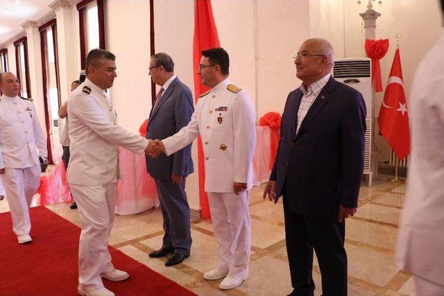 Vali Su, Kamu G&ouml;revlileri Ve Vatandaşlarla Bayramlaştı 1