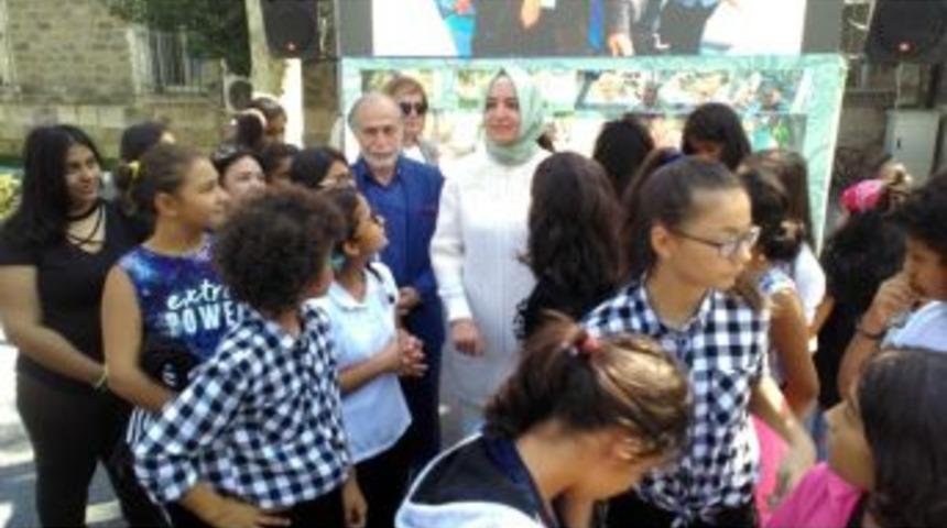 Bakan Kaya Dar&uuml;laceze&rsquo;yi Ziyaret Etti