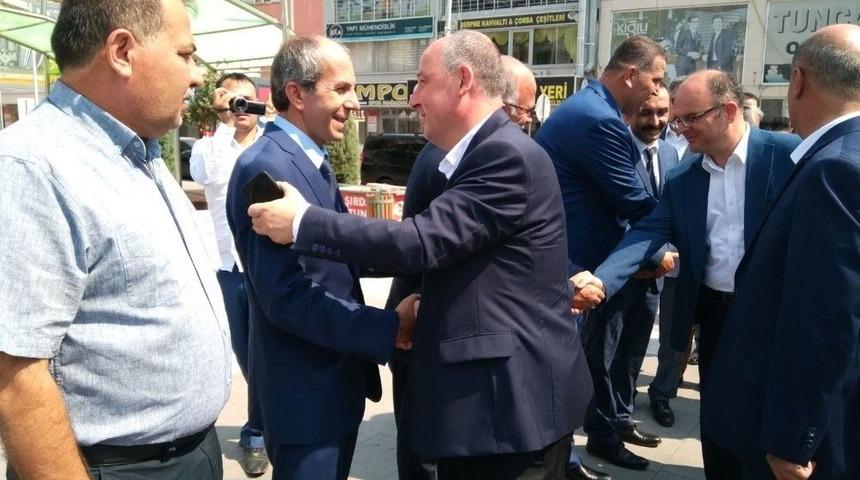 Vali Coşkun: "bayramlar Dostlukların Hatırlanması İ&ccedil;in B&uuml;y&uuml;k Bir Fırsat"