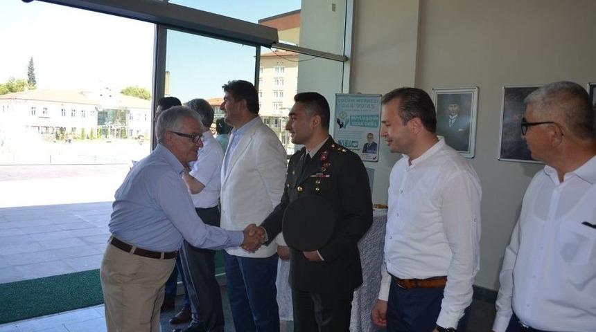 Kula Protokol&uuml; Bayramlaştı