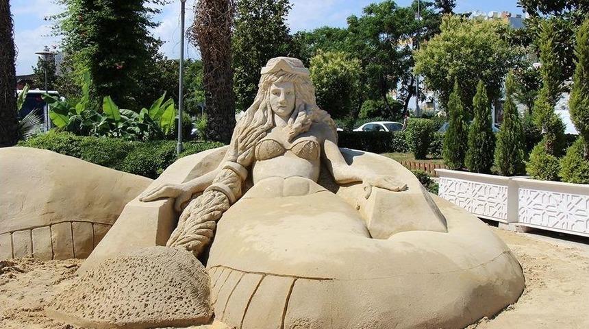 Kum Heykel Festivali, Sona Erdi