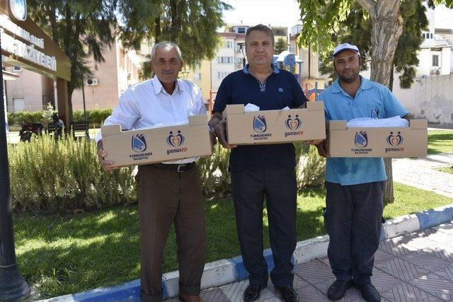 Manisa&rsquo;da Bin 500 İhtiya&ccedil; Sahibine Kurban Yardımı 1