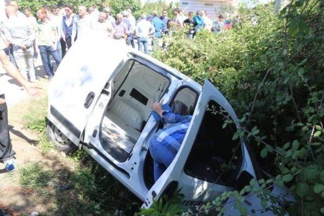 Yaralanan Sürücüye Baktıktan Sonra Kaçtı