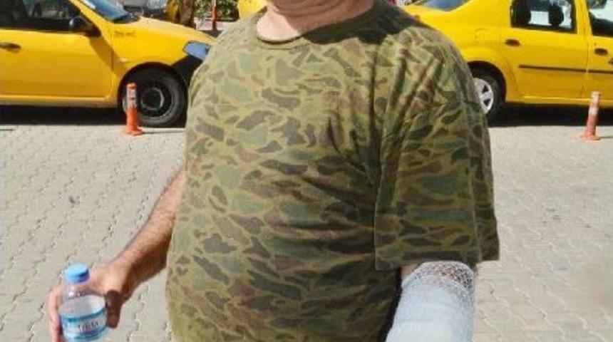 Manisa'da Acemi Kasaplar Kendilerini Yaraladı