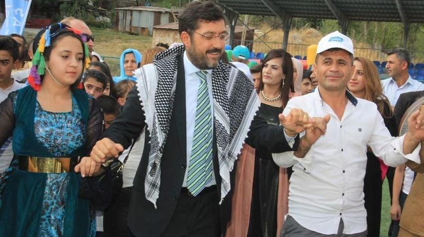 Başkan Hazinedar &Ccedil;ocuk Festivaline Katıldı