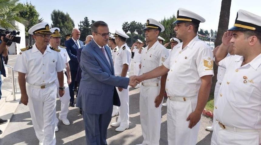 Vali Su, G&uuml;venlik G&uuml;&ccedil;leriyle Bayramlaştı