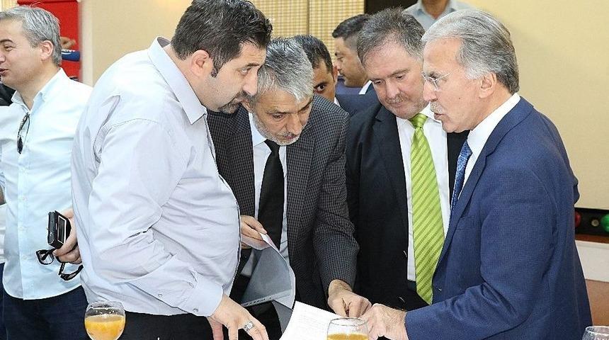 Karab&uuml;k&rsquo;te Protokol Bayramlaştı