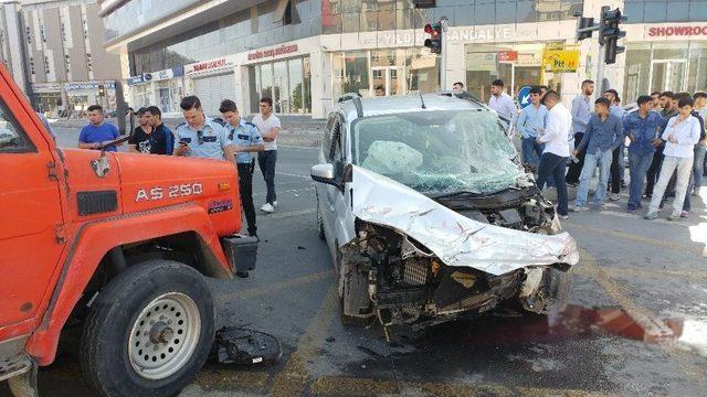 Başakşehir’de Trafik Kazası: 1 Yaralı