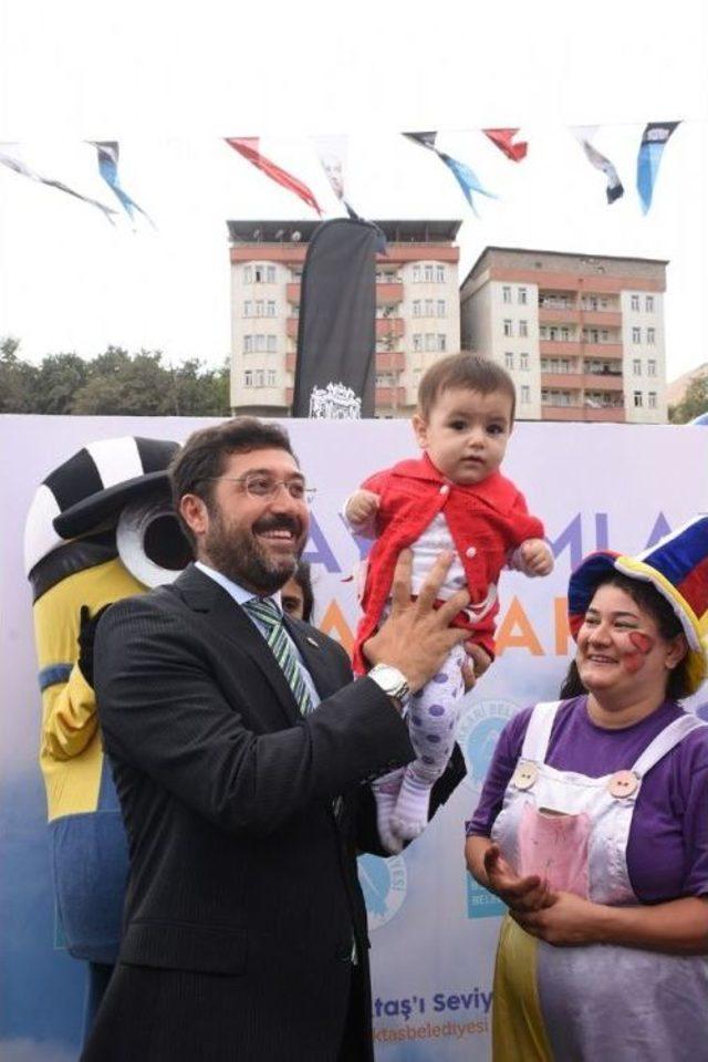 Beşiktaş Belediye Başkanı Hazinedar, Hakkari’de Çocuk Festivali’ne Katıldı