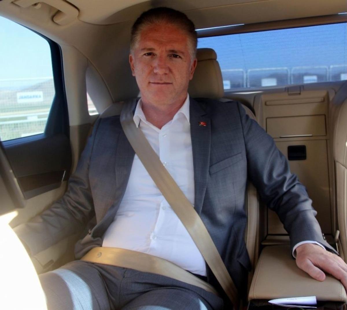 Vali G&uuml;l&rsquo;den Uygulamalı Emniyet Kemeri Uyarısı