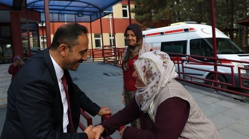 Aslan&rsquo;dan Hastalara &rsquo;bayram&rsquo; Ziyareti