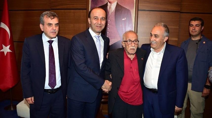 Şanlıurfa Valiliğinde Bayramlaşma T&ouml;renine Bakan Fakıbaba Katıldı