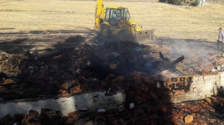 Sungurlu&rsquo;da Ev Yangını