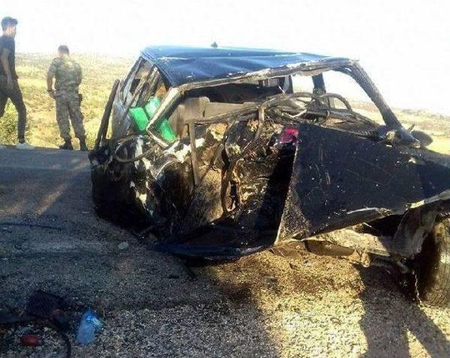 Araban da Otomobiller &Ccedil;arpıştı: 1 &Ouml;l&uuml;, 7 Yaralı 1