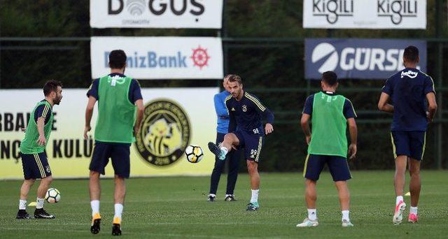 Fenerbahçe’de Medipol Başakşehir Maçı Hazırlıkları Devam Ediyor