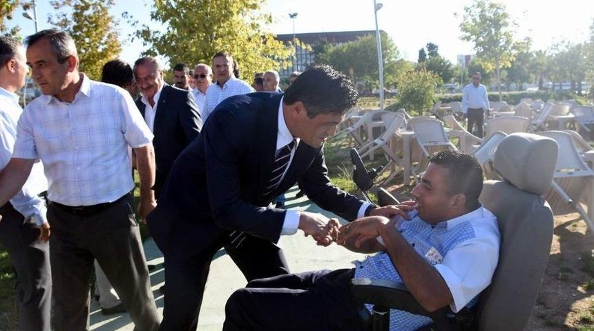 Aliağa Protokol&uuml; Vatandaşla Bayramlaştı