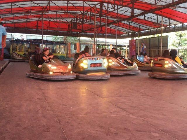 İstanbullular Bayramda Lunaparklara Koştu